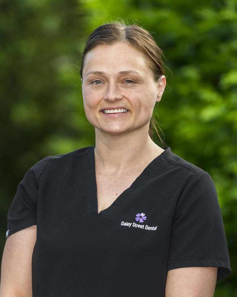 headshot of dr marta kozera | alstonville dentist