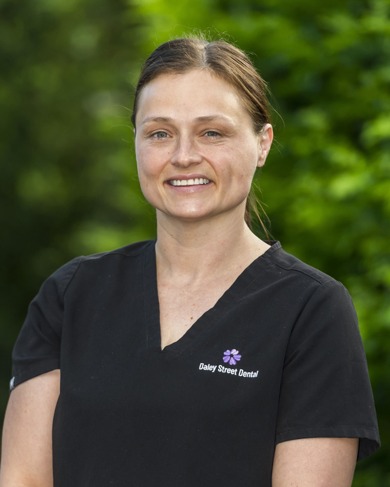 headshot of dr marta kozera | alstonville dentist