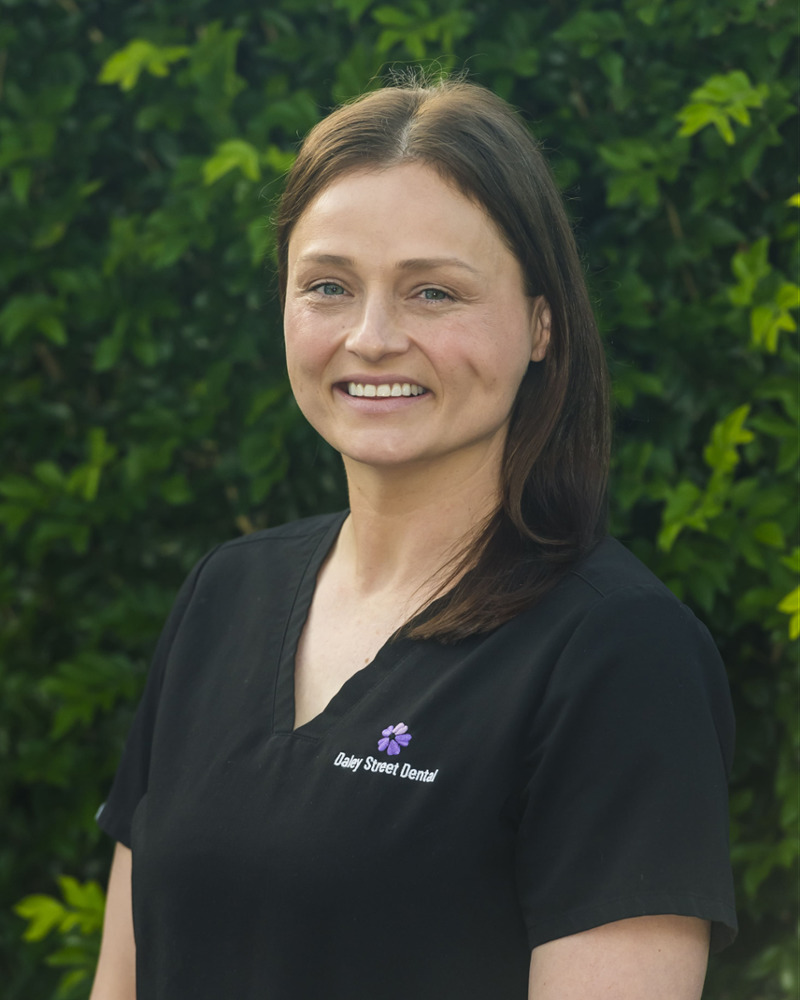 headshot of dr marta kozera | alstonville dentist
